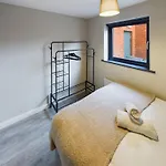 Cozy 1 Bedroom Apartment In Belfast