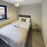 Cozy 1 Bedroom Apartment In Belfast